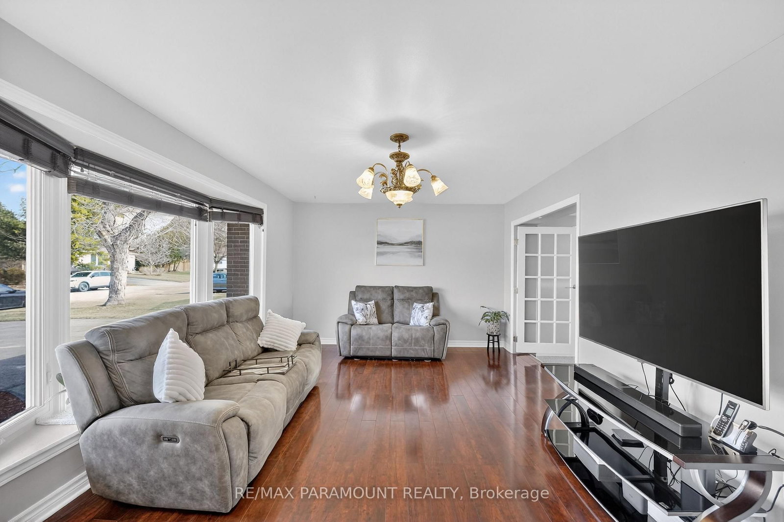 Detached House for sale at 5 Cavendish Crescent, Brampton, Ontario, L6T 1Z3 - Avondale - MLS: W12922956