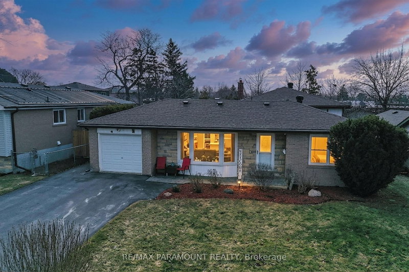 5 Cavendish Cres, Brampton, L6T 1Z3 | Image 2