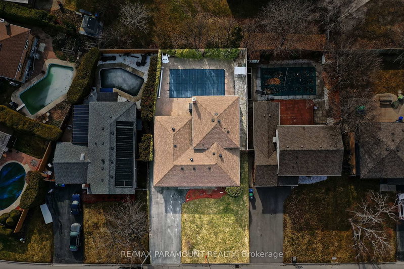 5 Cavendish Cres, Brampton, L6T 1Z3 | Image 3