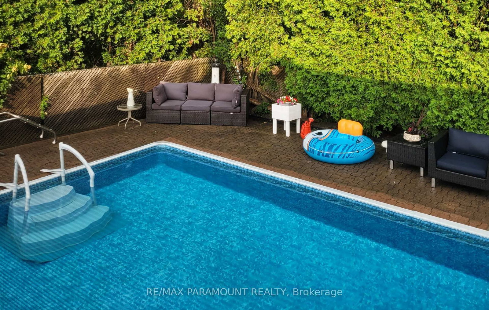 Detached House for sale at 5 Cavendish Crescent, Brampton, Ontario, L6T 1Z3 - Avondale - MLS: W12922956