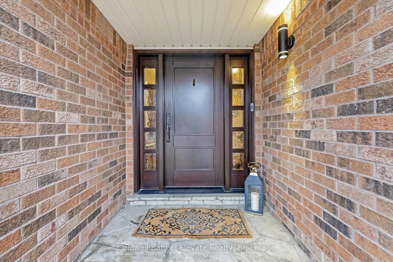 1531 Polesden Dr, Mississauga, L5G 4P8 | Image 2