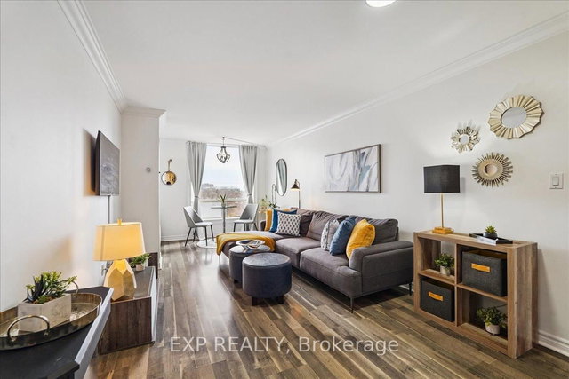 802 - 3 Hickory Tree Road