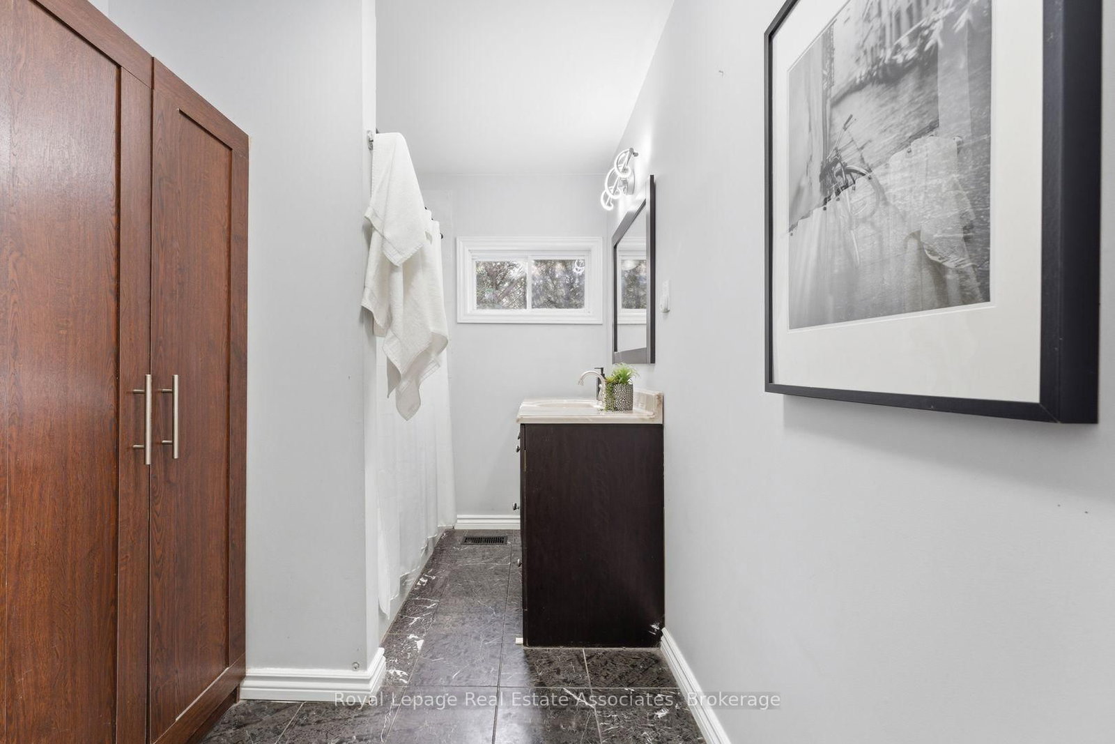 Detached House for sale at 708 Montbeck Crescent, Mississauga, Ontario, L5G 1P3 - Lakeview - MLS: W12923038