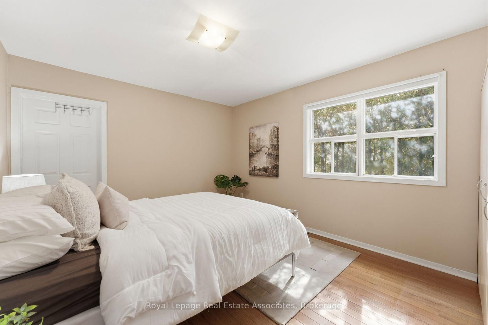 Detached House for sale at 708 Montbeck Crescent, Mississauga, Ontario, L5G 1P3 - Lakeview - MLS: W12923038