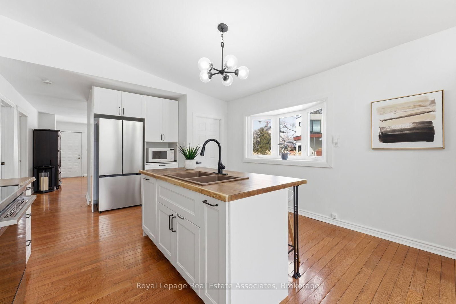 Detached House for sale at 708 Montbeck Crescent, Mississauga, Ontario, L5G 1P3 - Lakeview - MLS: W12923038