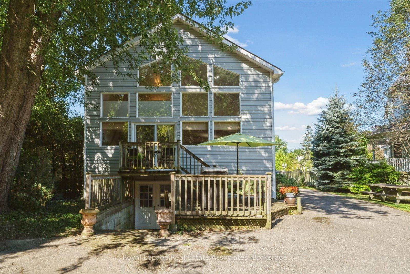 Detached House for sale at 708 Montbeck Crescent, Mississauga, Ontario, L5G 1P3 - Lakeview - MLS: W12923038