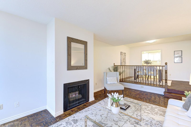 304 - 20 Speers Rd, Oakville, L6K 3R5 | Image 3