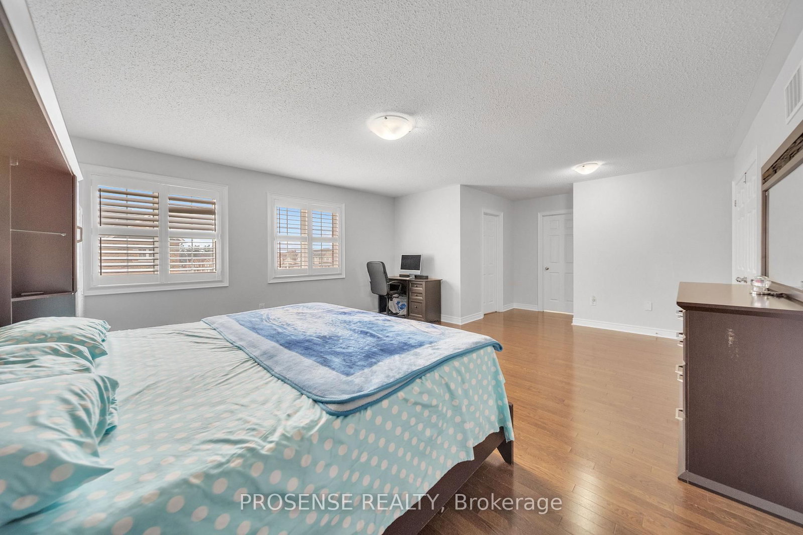 Detached House for sale at 2 Timbercove Road, Brampton, Ontario, L6Y 0W9 - Credit Valley - MLS: W12923376