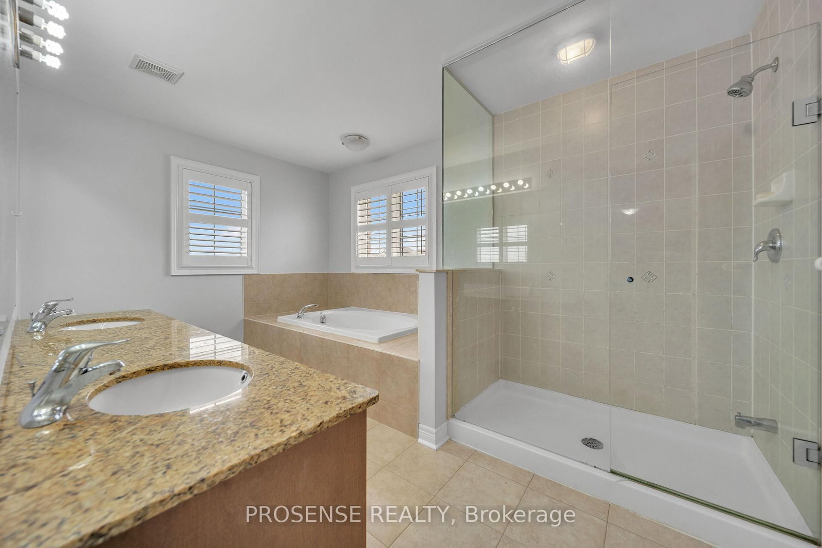 Detached House for sale at 2 Timbercove Road, Brampton, Ontario, L6Y 0W9 - Credit Valley - MLS: W12923376