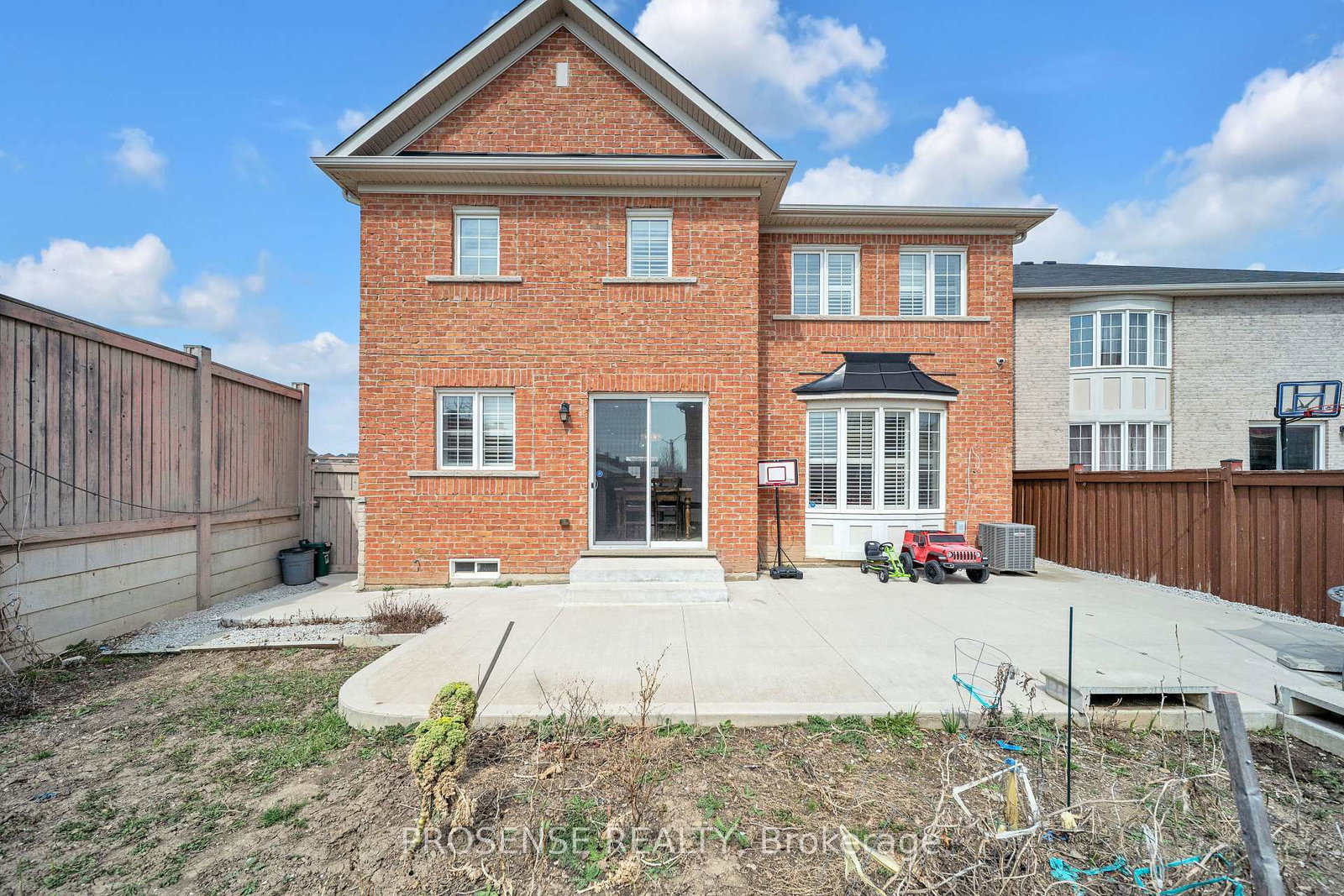 Detached House for sale at 2 Timbercove Road, Brampton, Ontario, L6Y 0W9 - Credit Valley - MLS: W12923376