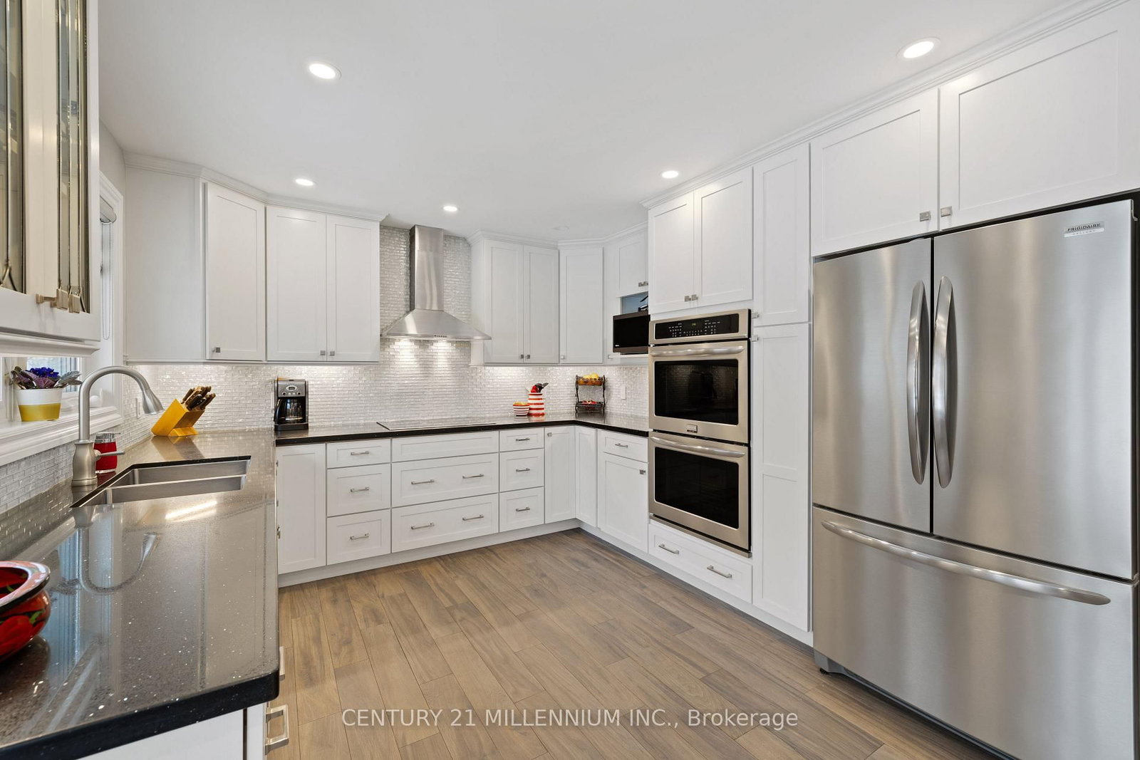 Detached House for sale at 4 Marchmount Crescent, Brampton, Ontario, L6S 2S9 - Central Park - MLS: W12923400