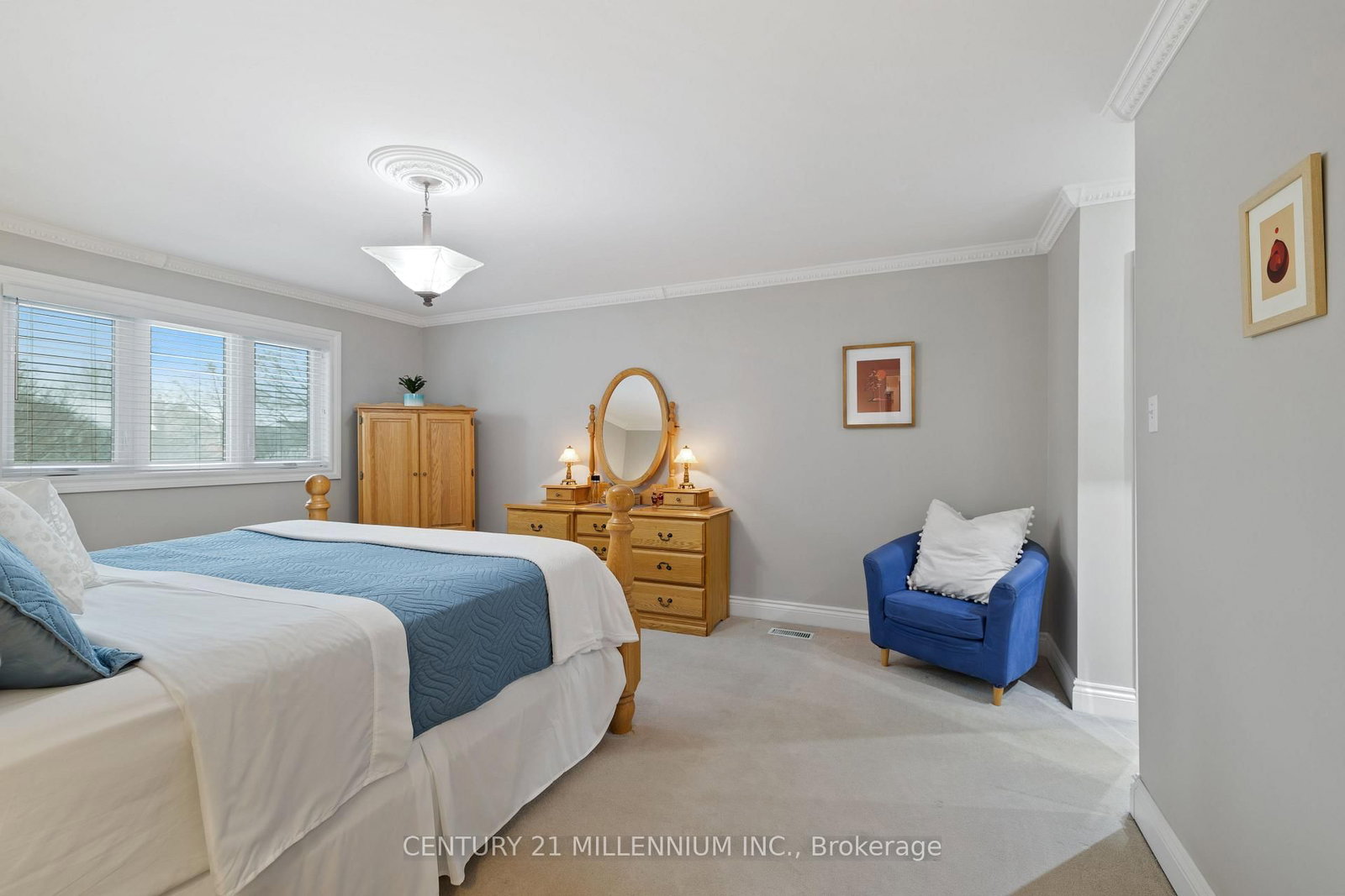 Detached House for sale at 4 Marchmount Crescent, Brampton, Ontario, L6S 2S9 - Central Park - MLS: W12923400