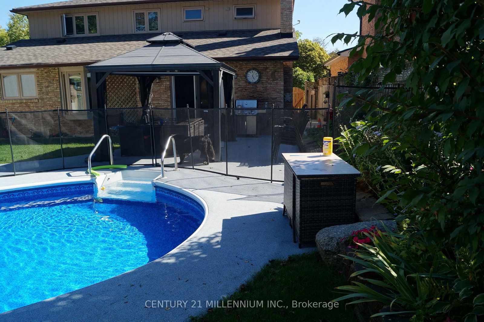 Detached House for sale at 4 Marchmount Crescent, Brampton, Ontario, L6S 2S9 - Central Park - MLS: W12923400