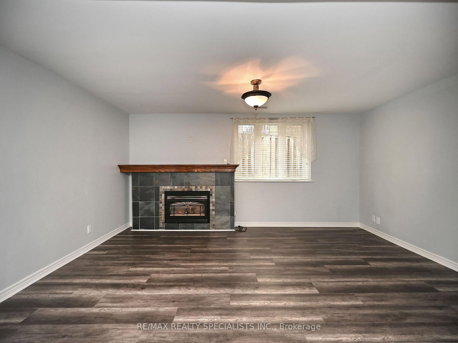 Detached House for sale at 12 Elizabeth Street, Brampton, Ontario, L6Y 1P8 - Downtown Brampton - MLS: W12923424