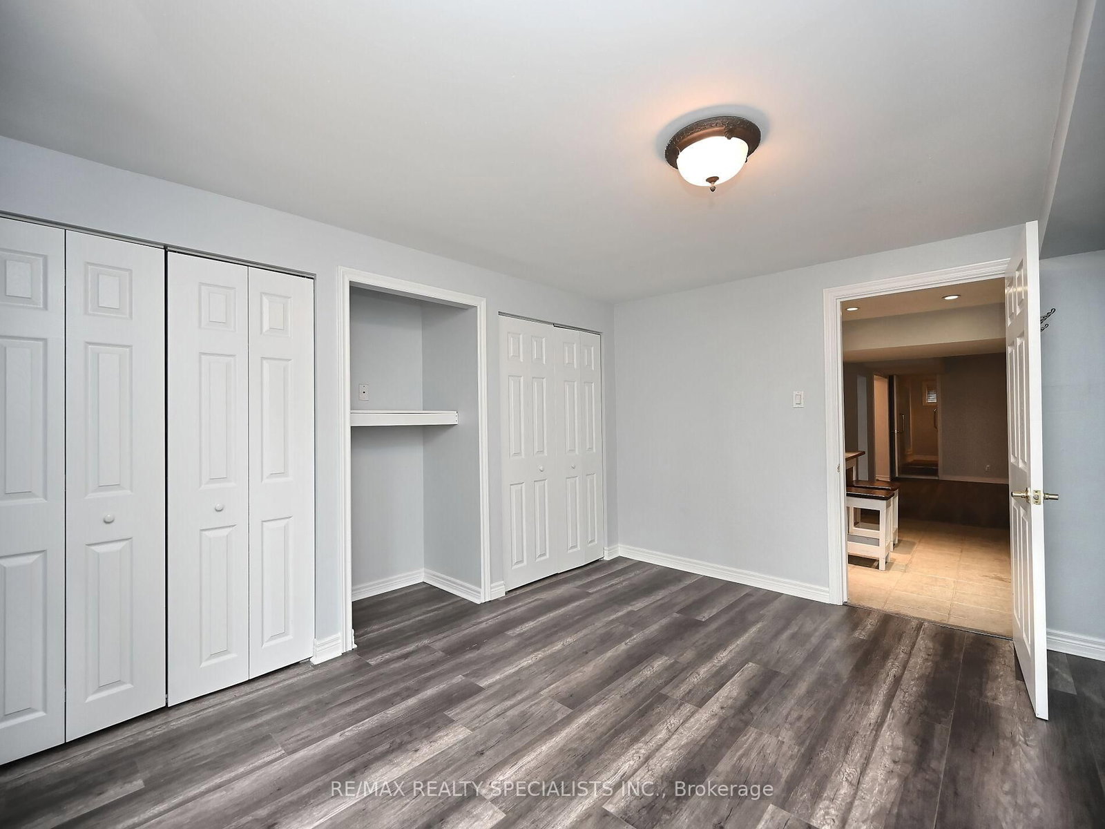 Detached House for sale at 12 Elizabeth Street, Brampton, Ontario, L6Y 1P8 - Downtown Brampton - MLS: W12923424