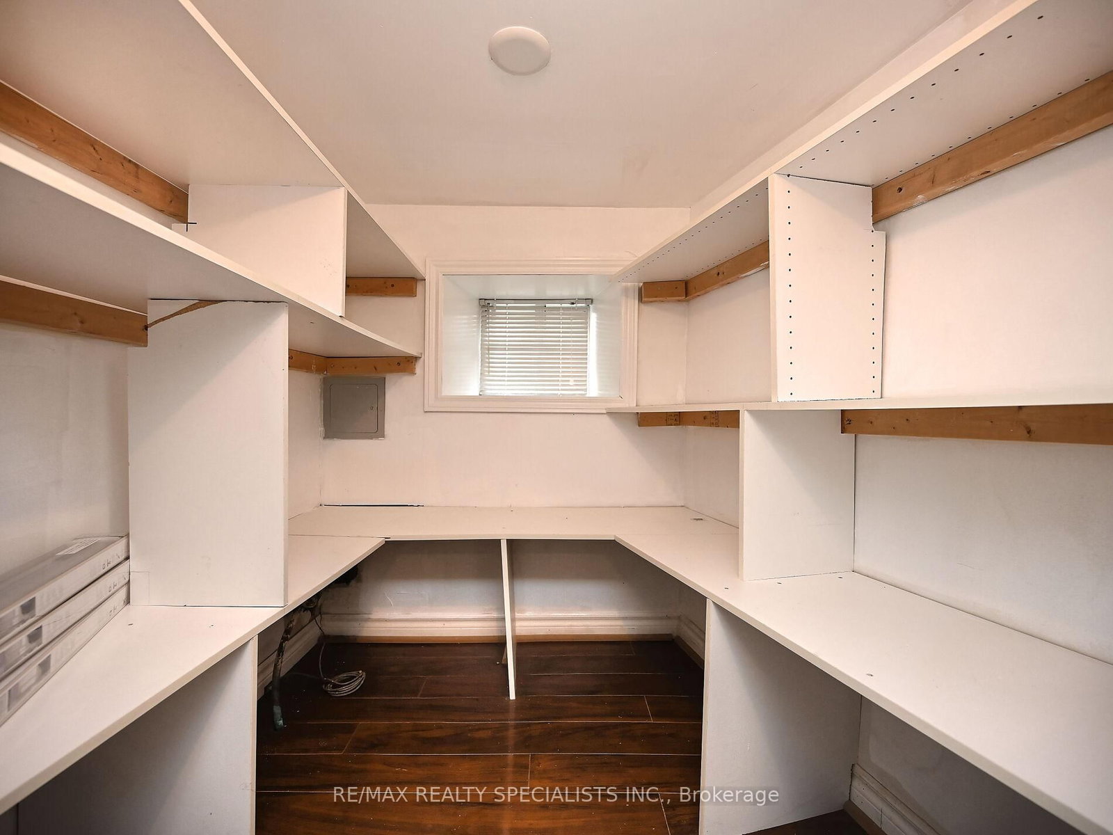 Detached House for sale at 12 Elizabeth Street, Brampton, Ontario, L6Y 1P8 - Downtown Brampton - MLS: W12923424