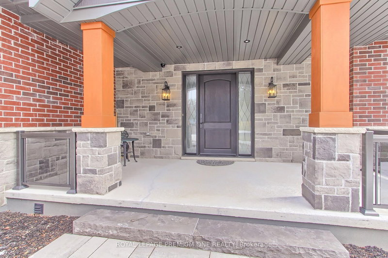 211 Pine Ave, Caledon, L7E 3S7 | Image 3