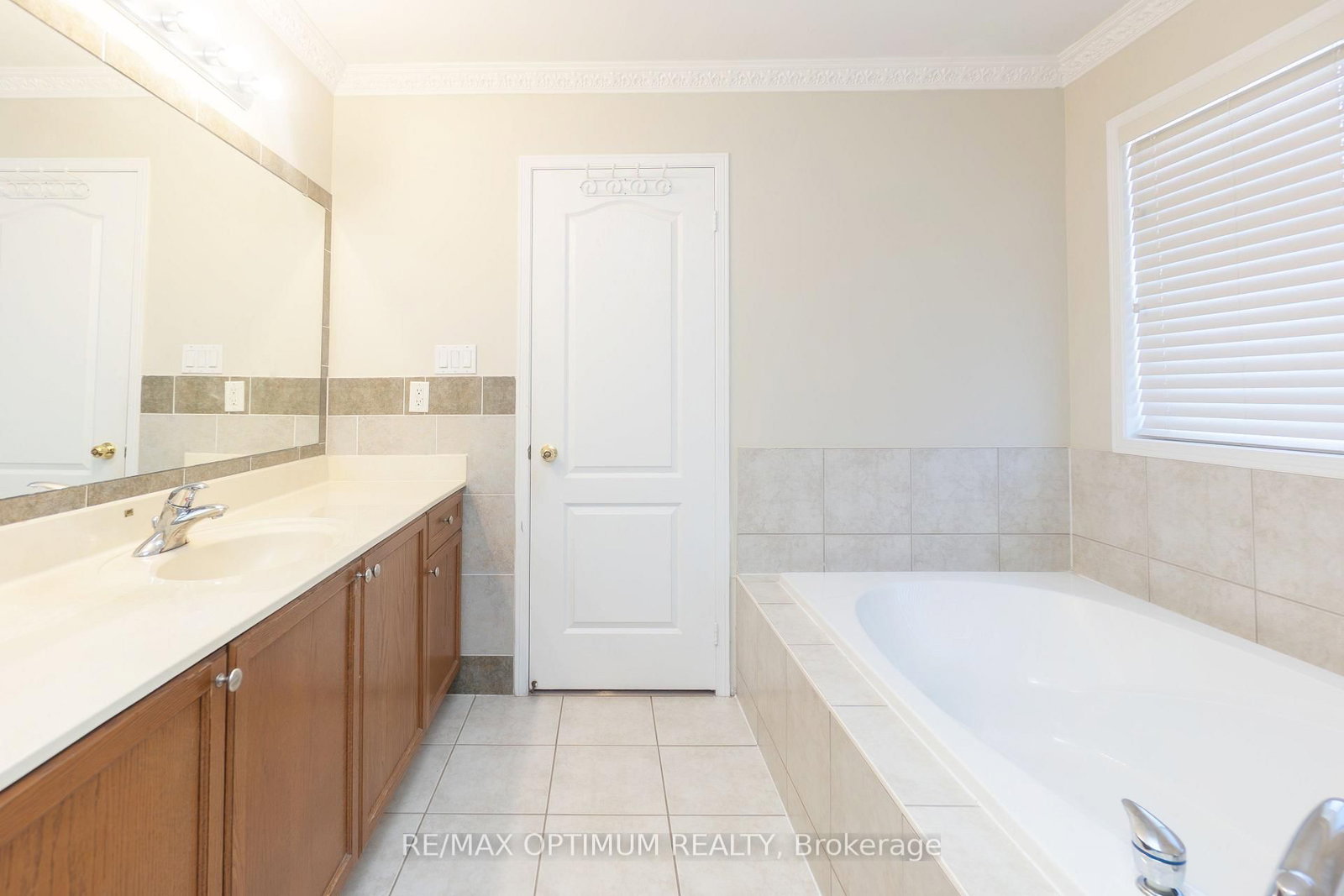 Detached House for sale at 12 Humbolt Crescent, Brampton, Ontario, L7A 3G7 - Fletcher's Meadow - MLS: W12923884