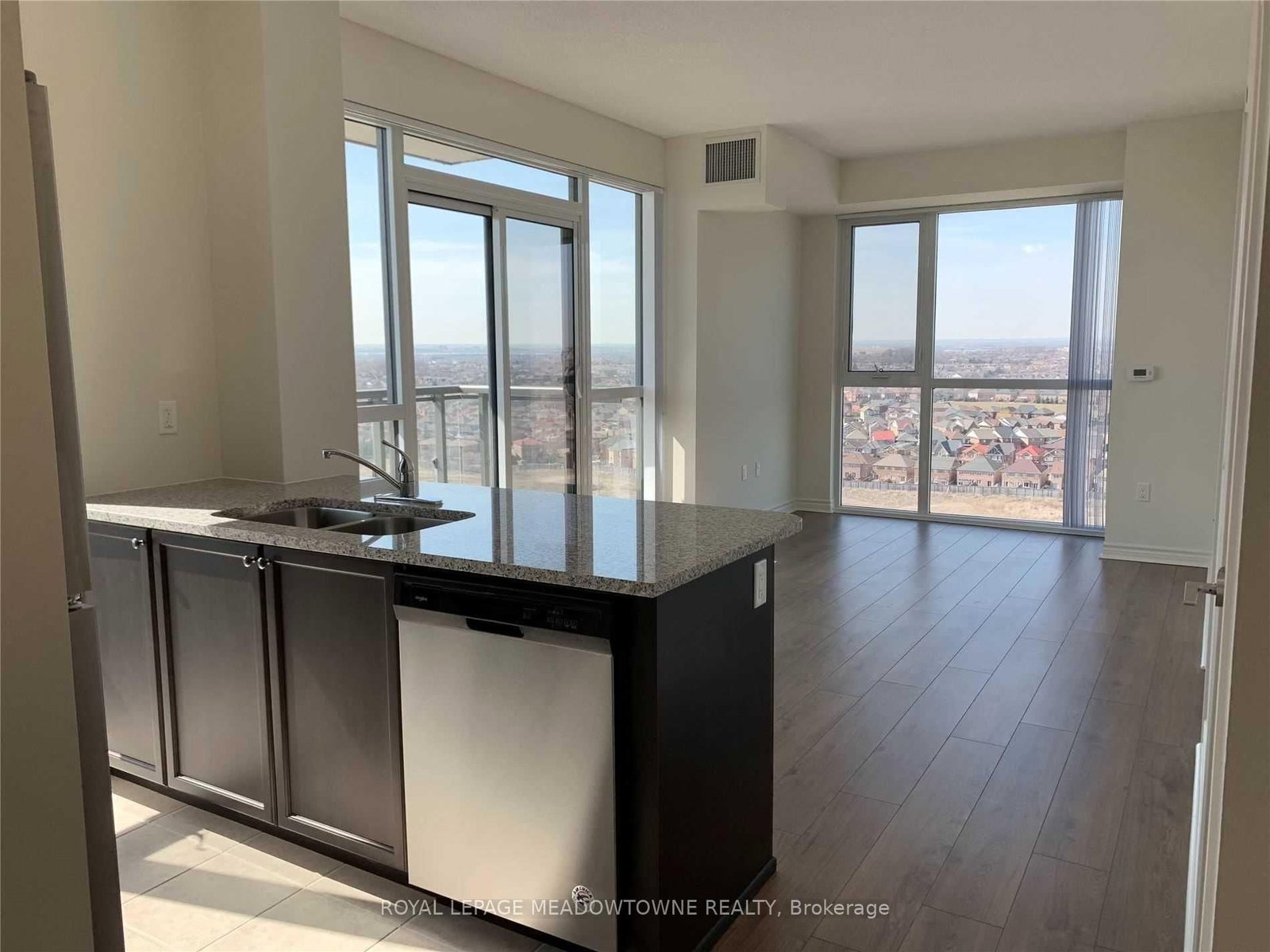 Condo for lease at 2016-349 Rathburn Road, Mississauga, Ontario, L5B 0G9 - Creditview - MLS: W12923942