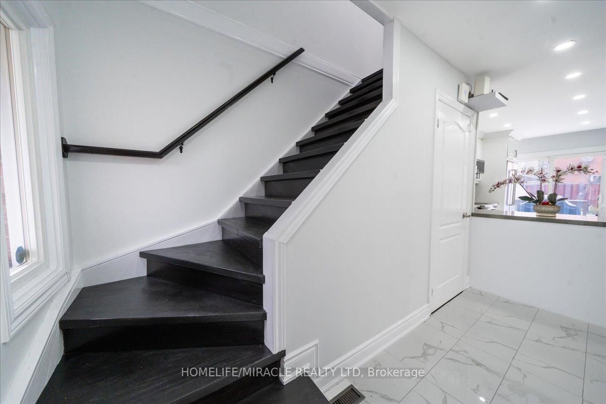 Detached House for sale at 47 Martindale Crescent, Brampton, Ontario, L6X 2V7 - Brampton West - MLS: W12924140