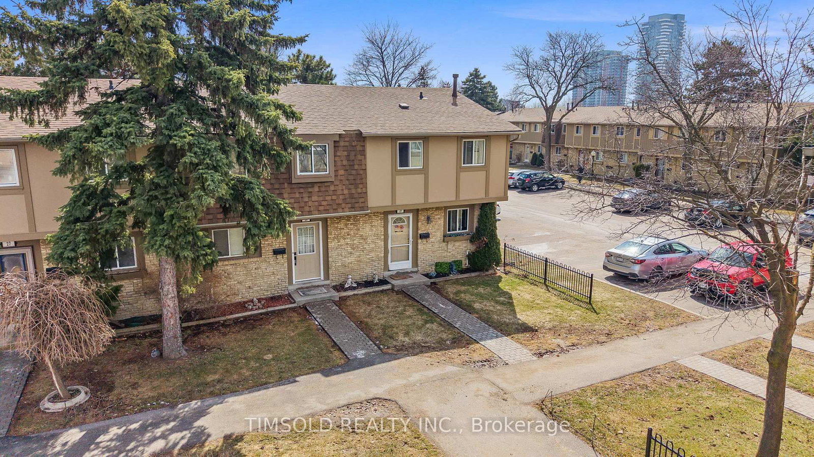 Townhouse for sale at 29-57 Hansen Road, Brampton, Ontario, L6V 3C6 - Madoc - MLS: W12924166