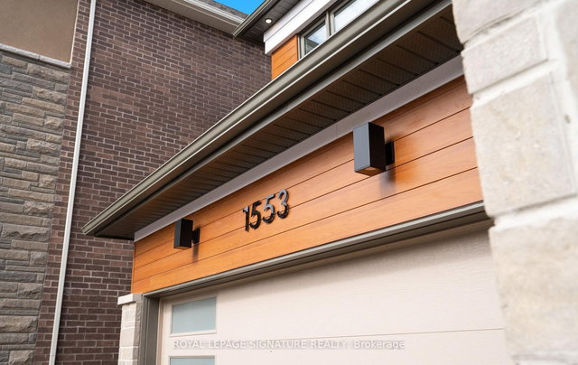 1553 Rothbury Crescent