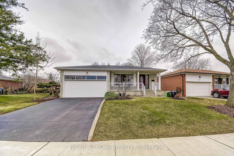 575 Eversley Dr, Mississauga, L5A 2E1 | Image 2