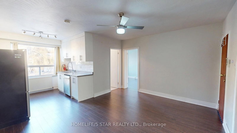 6 - 52 Waniska Ave, Toronto, M8Y 1P9 | Image 3