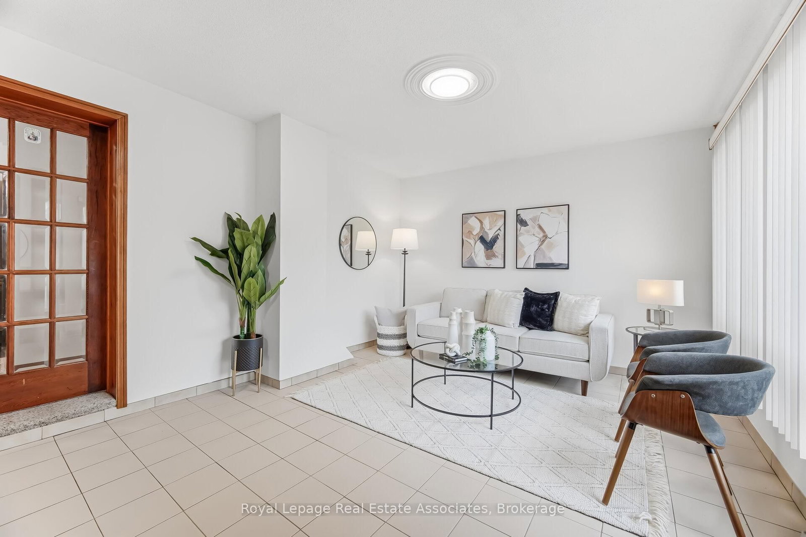 Detached House for sale at 5 Rosewood Avenue, Toronto, Ontario, M8Z 1X3 - Stonegate-Queensway - MLS: W12924746