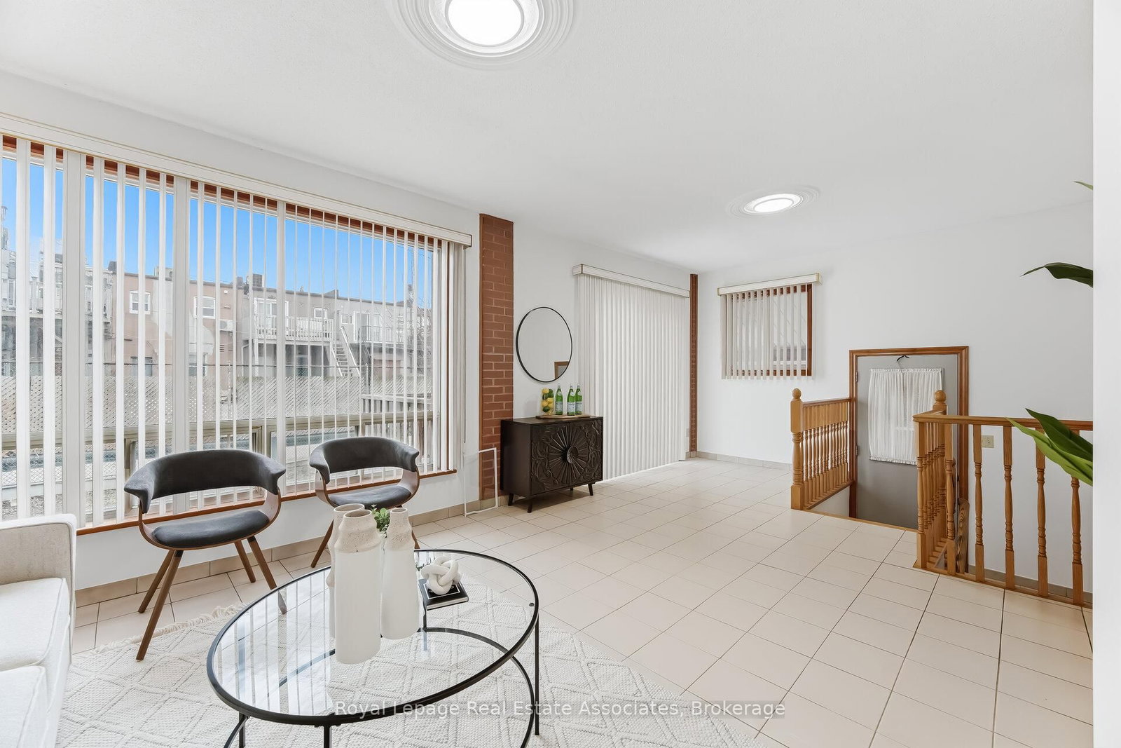 Detached House for sale at 5 Rosewood Avenue, Toronto, Ontario, M8Z 1X3 - Stonegate-Queensway - MLS: W12924746