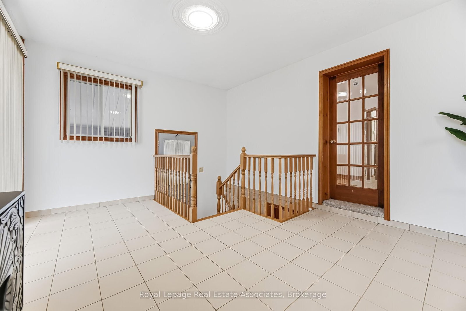 Detached House for sale at 5 Rosewood Avenue, Toronto, Ontario, M8Z 1X3 - Stonegate-Queensway - MLS: W12924746