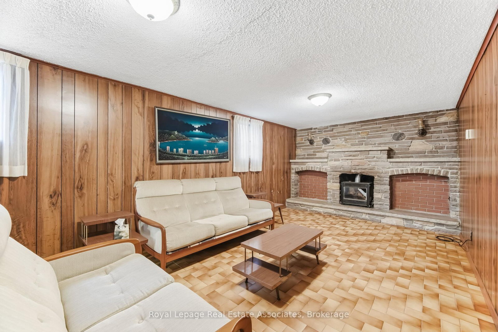 Detached House for sale at 5 Rosewood Avenue, Toronto, Ontario, M8Z 1X3 - Stonegate-Queensway - MLS: W12924746