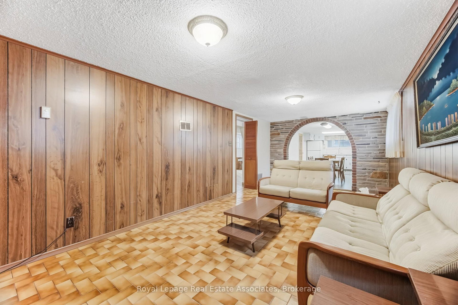 Detached House for sale at 5 Rosewood Avenue, Toronto, Ontario, M8Z 1X3 - Stonegate-Queensway - MLS: W12924746