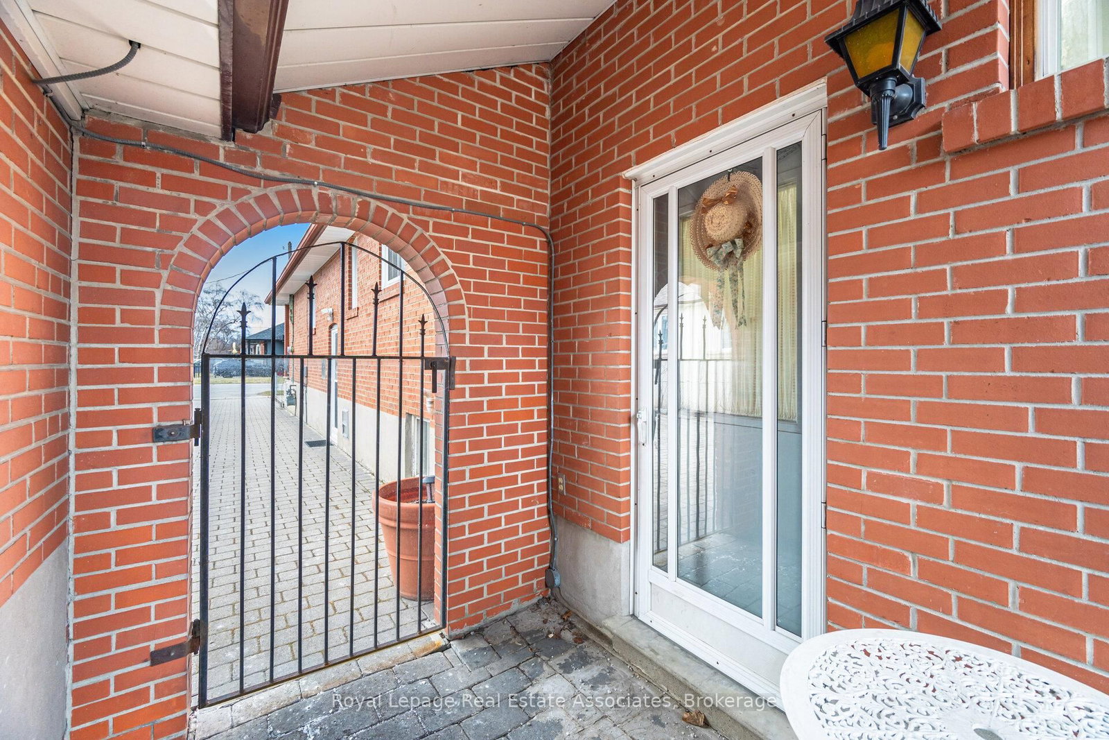 Detached House for sale at 5 Rosewood Avenue, Toronto, Ontario, M8Z 1X3 - Stonegate-Queensway - MLS: W12924746