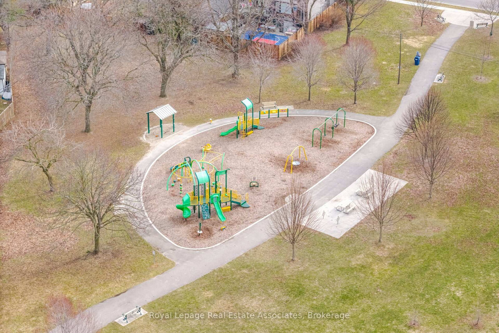 Detached House for sale at 5 Rosewood Avenue, Toronto, Ontario, M8Z 1X3 - Stonegate-Queensway - MLS: W12924746