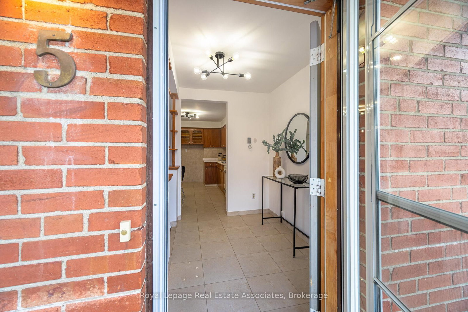 Detached House for sale at 5 Rosewood Avenue, Toronto, Ontario, M8Z 1X3 - Stonegate-Queensway - MLS: W12924746