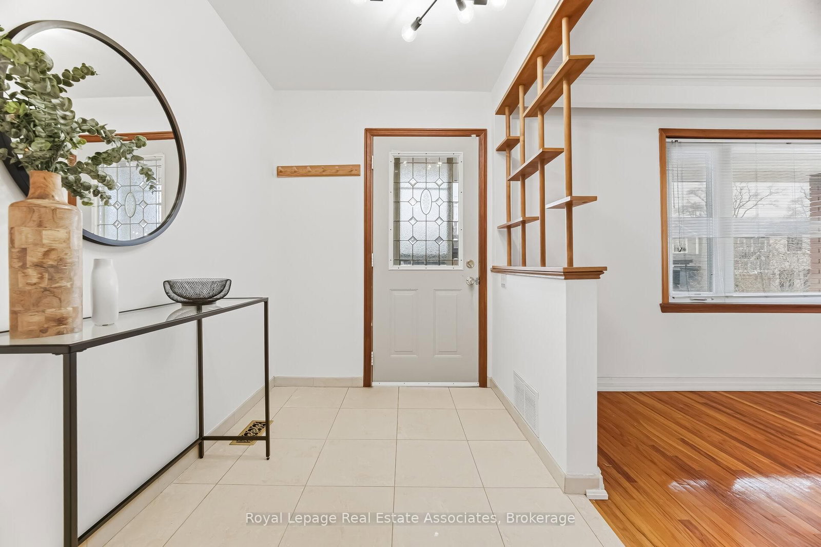 Detached House for sale at 5 Rosewood Avenue, Toronto, Ontario, M8Z 1X3 - Stonegate-Queensway - MLS: W12924746