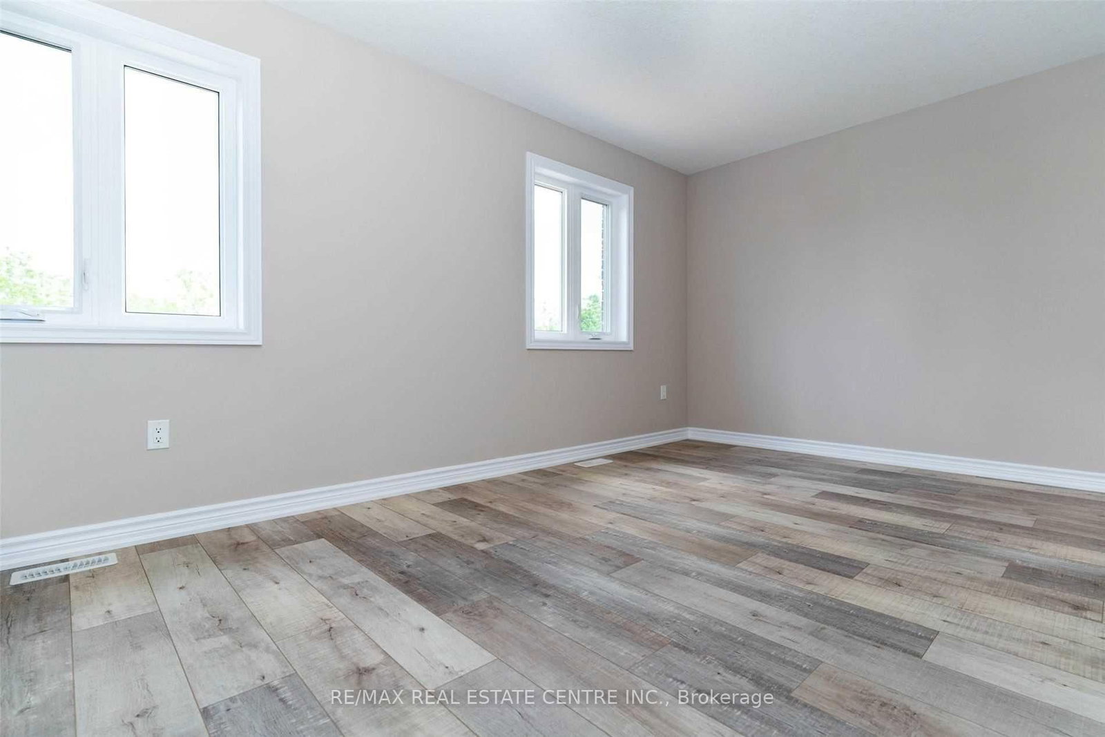 Townhouse for sale at 17-445 Ontario Street, Milton, Ontario, L9T 9K2 - Timberlea - MLS: W12924936