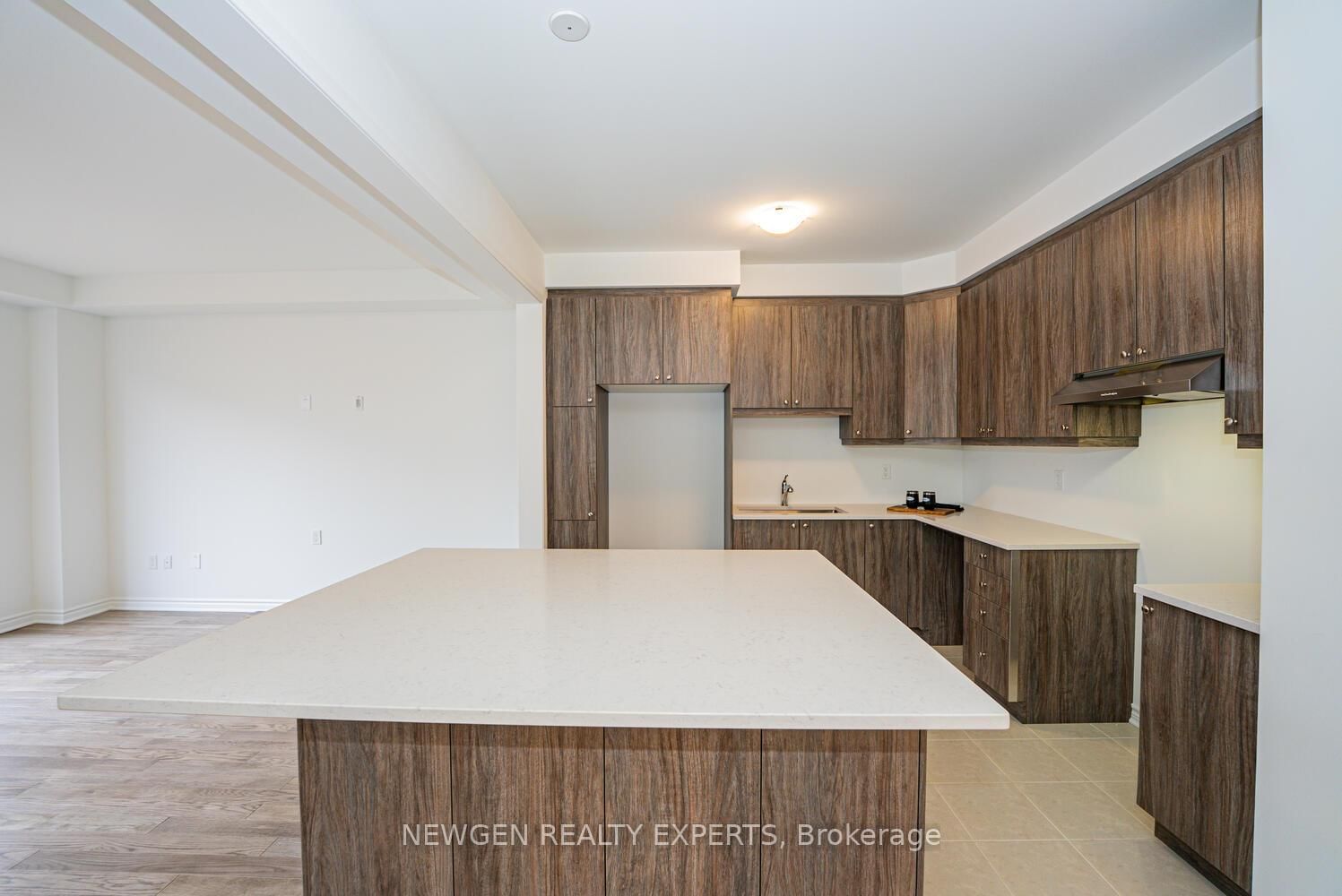 Detached House for sale at 1405 Fourth Line, Milton, Ontario, L9E 0G6 - Bowes - MLS: W12924980