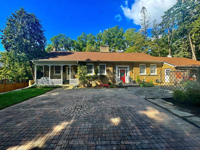 85 Yorkleigh Ave, Toronto, M9P 1Y3 | Image 2