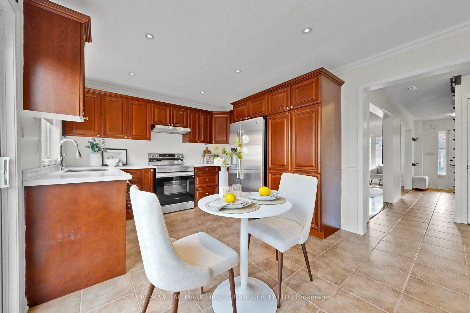 Detached House for sale at 929 Bessy Trail, Milton, Ontario, L9T 0H2 - Coates - MLS: W12925200