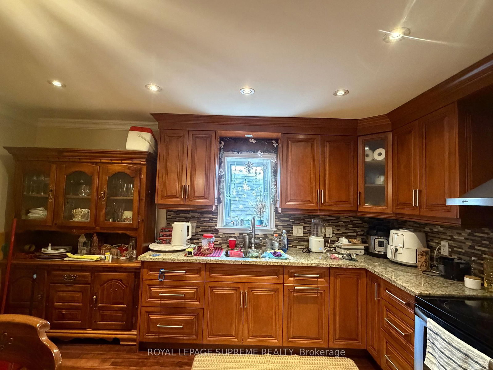 529 Rogers Road S - Photo 14