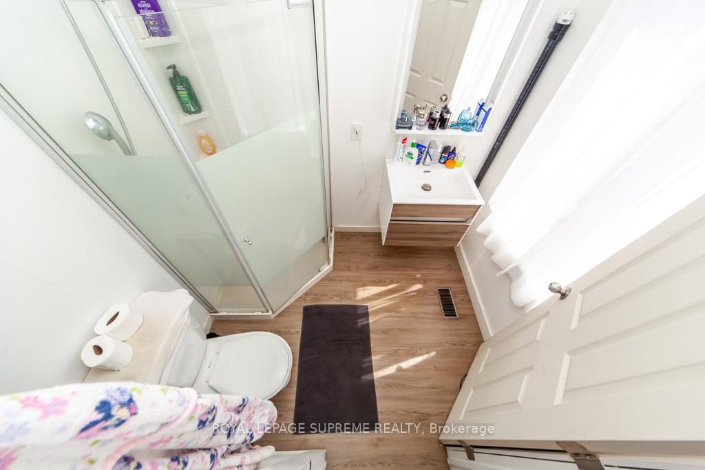 529 Rogers Road S - Photo 26