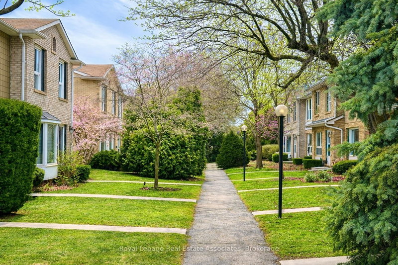 51 - 5475 Lakeshore Rd, Burlington, L7L 1E1 | Image 3