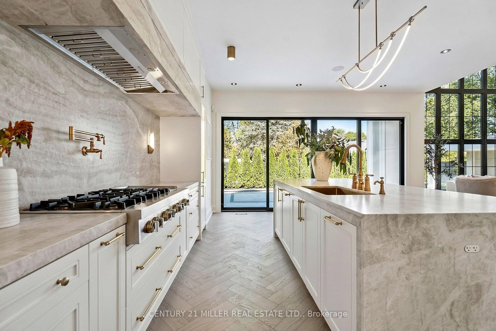 Detached House for sale at 517 Stafford Drive, Oakville, Ontario, L6L 4M4 - West - MLS: W12925558