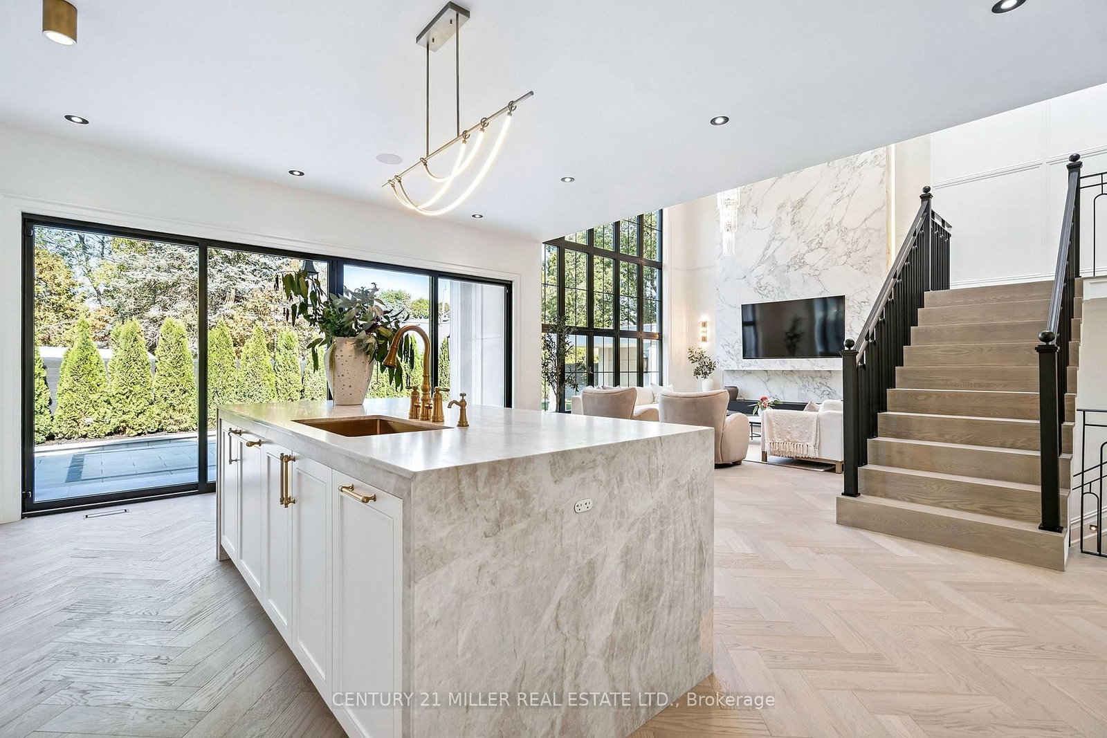 Detached House for sale at 517 Stafford Drive, Oakville, Ontario, L6L 4M4 - West - MLS: W12925558