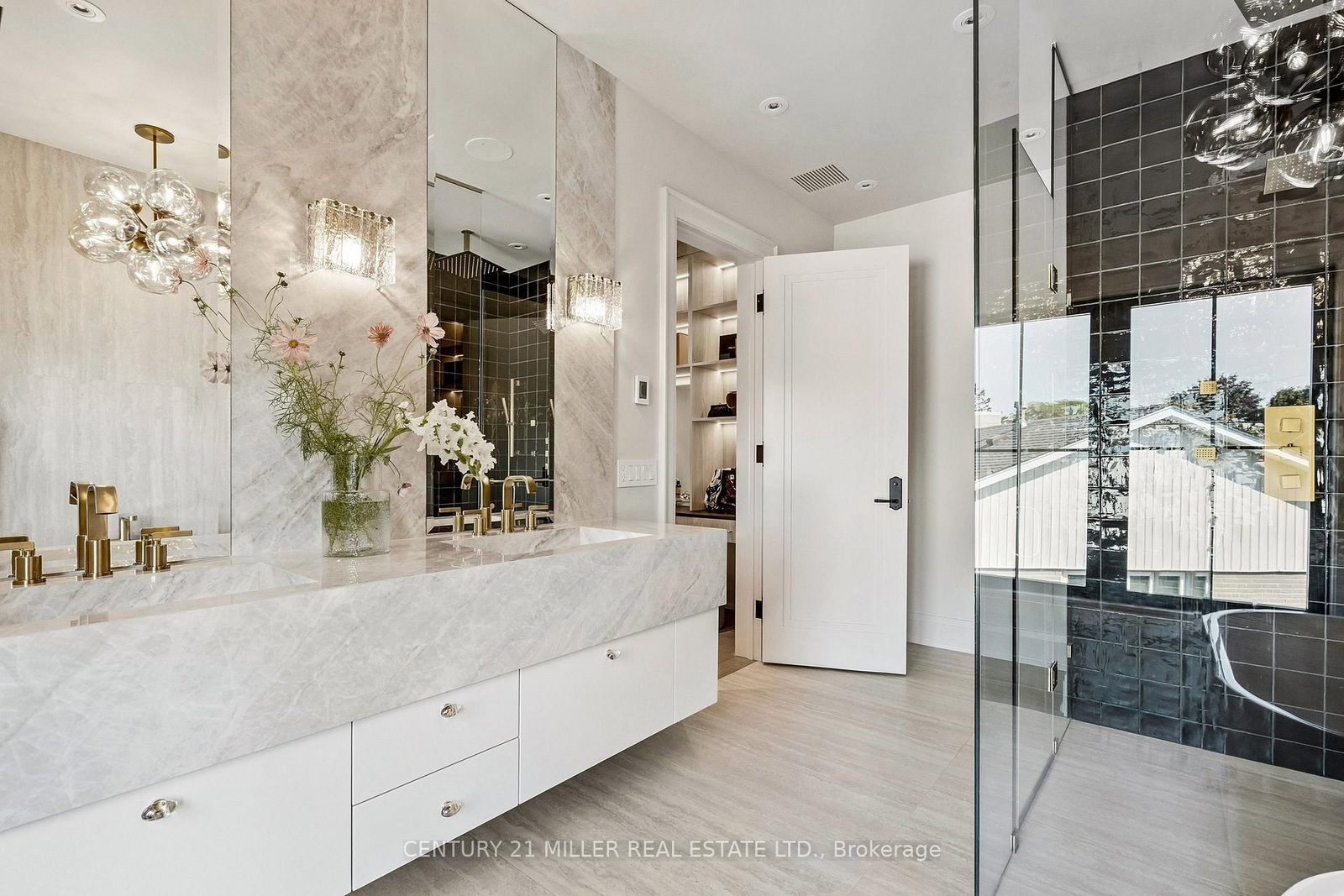 Detached House for sale at 517 Stafford Drive, Oakville, Ontario, L6L 4M4 - West - MLS: W12925558