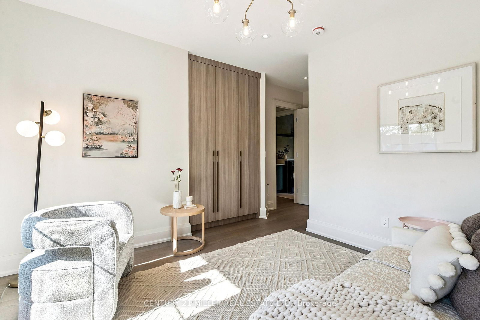 Detached House for sale at 517 Stafford Drive, Oakville, Ontario, L6L 4M4 - West - MLS: W12925558