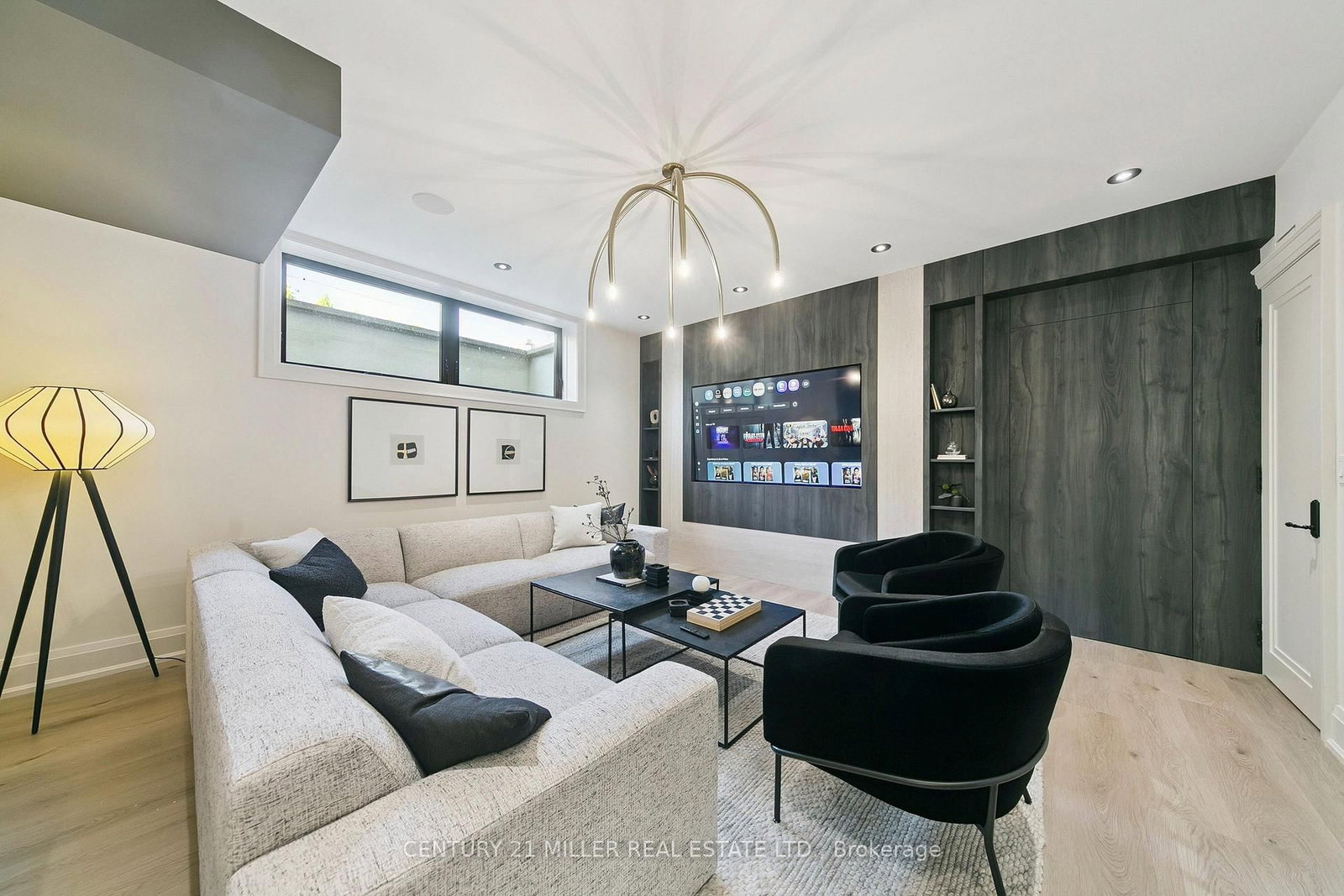 Detached House for sale at 517 Stafford Drive, Oakville, Ontario, L6L 4M4 - West - MLS: W12925558