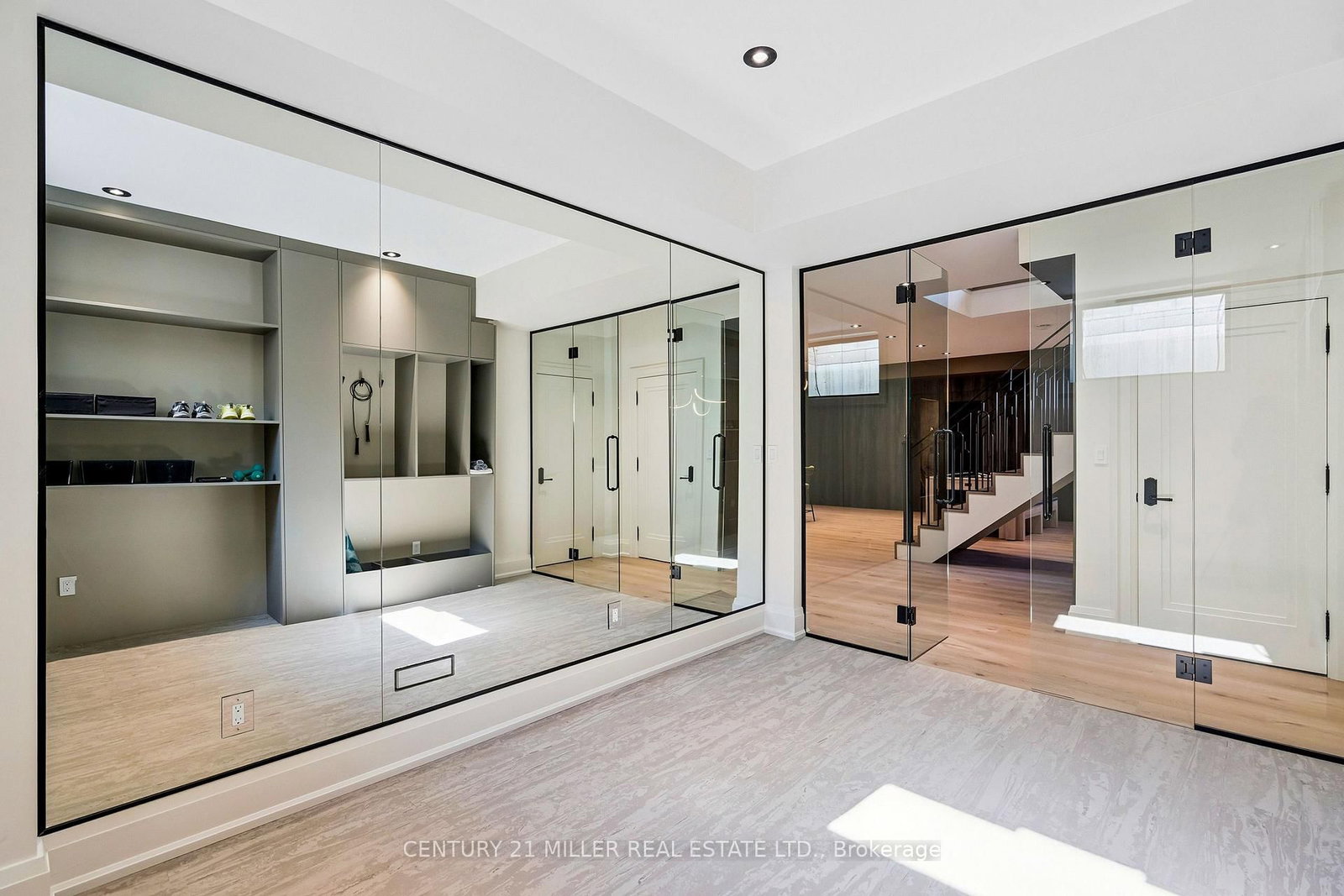 Detached House for sale at 517 Stafford Drive, Oakville, Ontario, L6L 4M4 - West - MLS: W12925558